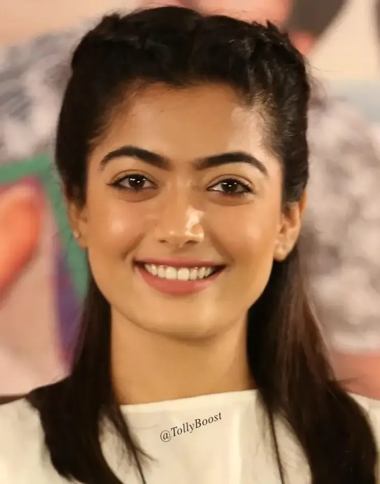 INDIAN ACTRESS RASHMIKA MANDANNA LONG HAIR SMILING FACE CLOSEUP 5